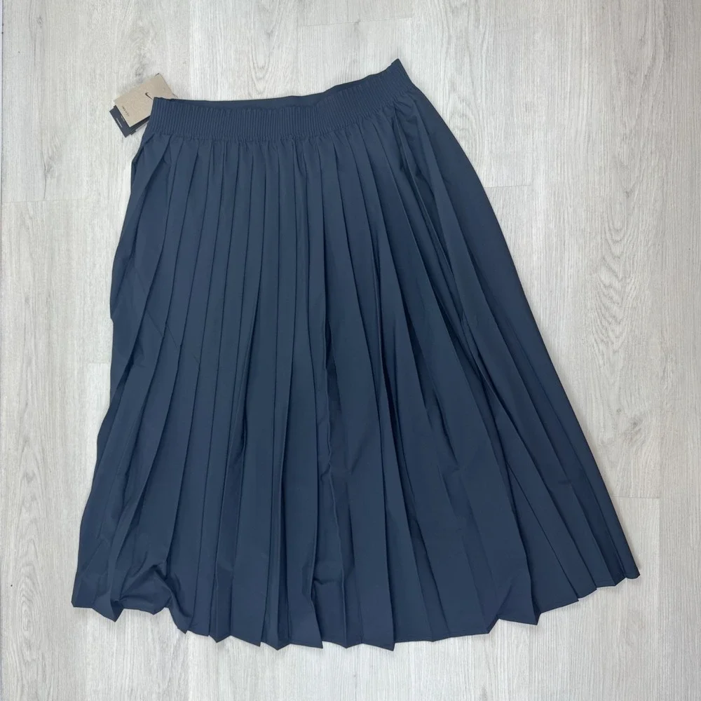 Nike 24.7 PerfectStretch Pleated Skirt Womens Large Black HQ8153 010 $160